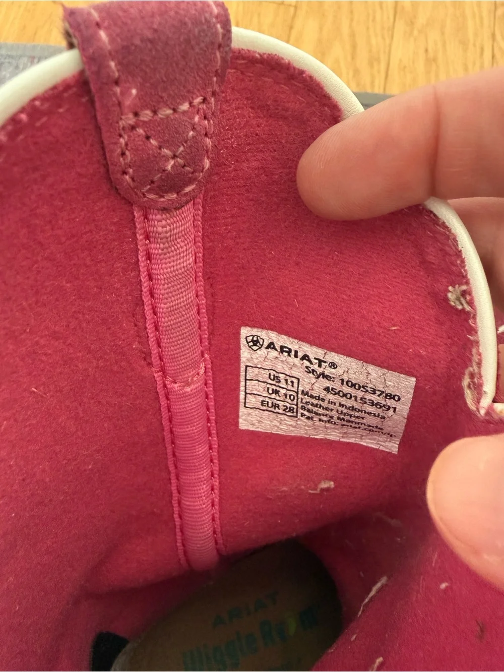 Ariat Youth Girl's Casanova Haute Pink Suede Western Boot size 11 little kids.